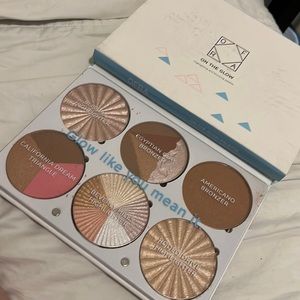 OFRA
PRO PALETTE - ON THE GLOW